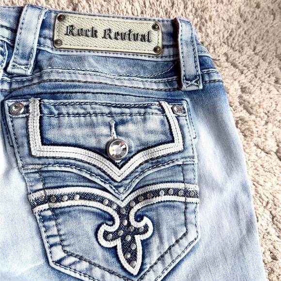 Rock Revival Jeans Womens Size 27 Raven Rhinestone Light Blue Wash Y2K Boot cut - Picture 4 of 10